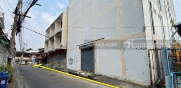 ขายหอพัก ด่านสำโรง38/1 ถนนสุขุมวิท113 เข้าซอยเพียง100เมตร ใกล้สถานีรถไฟฟ้า2สาย