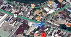 ขายที่ดินราคาถูก พร้อมบ้าน 2 ชั้น 101 ตร.ว. เมืองร้อยเอ็ด ทำเลดีเข้าออกสะดวก ใกล้แหล่งชุมชน และสถานที่สำคัญ โทร 063-2825635