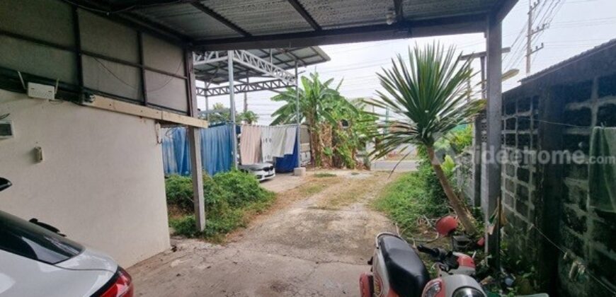 ขายที่ดินราคาถูก พร้อมบ้าน 2 ชั้น 101 ตร.ว. เมืองร้อยเอ็ด ทำเลดีเข้าออกสะดวก ใกล้แหล่งชุมชน และสถานที่สำคัญ โทร 063-2825635