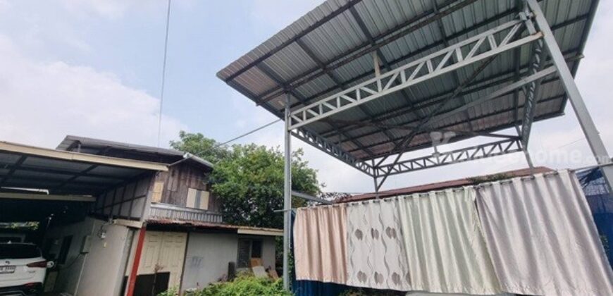 ขายที่ดินราคาถูก พร้อมบ้าน 2 ชั้น 101 ตร.ว. เมืองร้อยเอ็ด ทำเลดีเข้าออกสะดวก ใกล้แหล่งชุมชน และสถานที่สำคัญ โทร 063-2825635