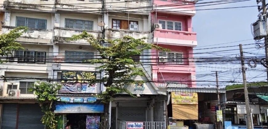 ขายอาคารพาณิชย์ ปากซอยประชาอุทิศ 127 ใกล้บิ๊กซี ติดถนนใหญ่ ทำเลศักยภาพสูง โทร 063-365-9464