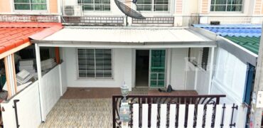 ขายทาวน์เฮ้าส์ สินทวี เทียนทะเล รีโนเวทใหม่ 24 ตารางวา ราคาถูกที่สุด