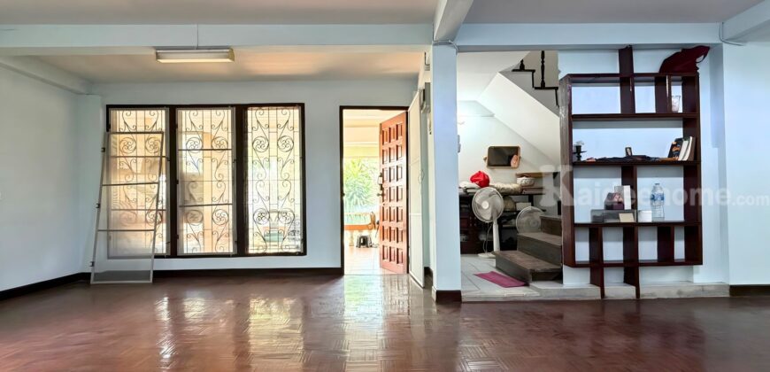 ขายบ้านเดี่ยว อมรพันธ์ สวนสยาม หลังเดียวที่ขายที่มีเนื้อที่ 64 ตร.ว. เยื้องสโมสรหมู่บ้าน
