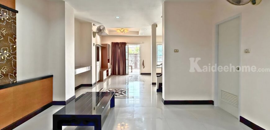 ขายทาวน์เฮ้าส์ สินทวี เทียนทะเล รีโนเวทใหม่ 24 ตารางวา ราคาถูกที่สุด