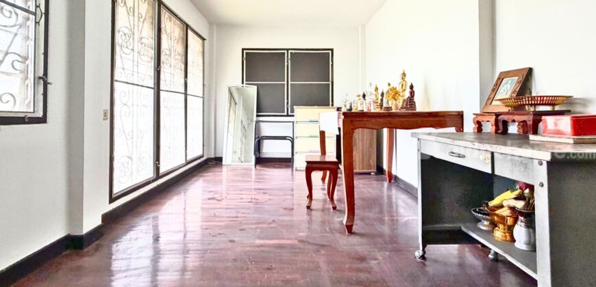 ขายบ้านเดี่ยว อมรพันธ์ สวนสยาม หลังเดียวที่ขายที่มีเนื้อที่ 64 ตร.ว. เยื้องสโมสรหมู่บ้าน