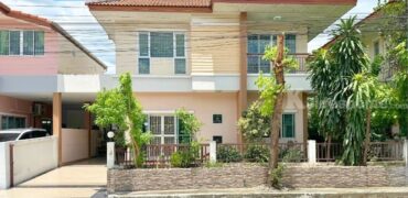 ขาย!! บ้านแฝด พนาสนธิ์วิลล่า ลำลูกกา-คลอง4 (42 ตร.ว.) ถนนพระองค์เจ้าสาย คลองสี่ ปทุมธานี ใกล้ตลาดกลาง ลาดสวาย เพียง 300 เมตร