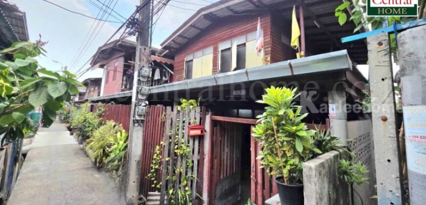 บ้านเดี่ยว 2 หลัง พร้อมห้องเช่า 82 ตร.วา สำโรงกลาง สมุทรปราการ ราคาถูก