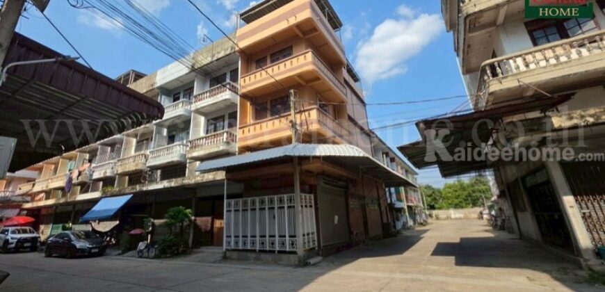 อาคารพาณิชย์ 4 ชั้น บ้านอมรชัย 3 บรมราชชนนี ห้องมุม ต่อเติมครบ ราคาถูก