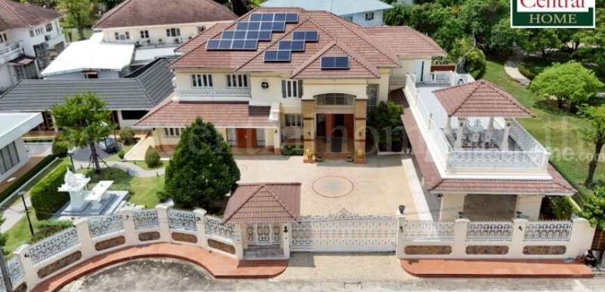 บ้านเดี่ยว 367 ตารางวา ลัดดารมย์ รัตนาธิเบศร์ แปลงริม หลังใหญ่ที่สุดในโครงการ