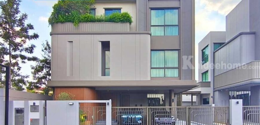 ขาย/ให้เช่า บ้านเดี่ยว 3 ชั้น แกรนด์ บางกอก บูเลอวาร์ด ดอนเมือง-แจ้งวัฒนะ (ขนาด 76 ตร.ว.) ระดับ Luxury เป็นบ้านตัวอย่างตกแต่งพร้อมเข้าอยู่ ติดถนนศรีสมาน ใกล้ทางด่วนอุดรรัถยา ปากเกร็ด นนทบุรี : Grand Bangkok Boulevard Donmueang-Chaengwattana