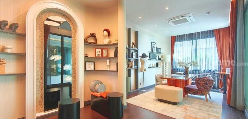 ขาย/ให้เช่า บ้านเดี่ยว 3 ชั้น แกรนด์ บางกอก บูเลอวาร์ด ดอนเมือง-แจ้งวัฒนะ (ขนาด 76 ตร.ว.) ระดับ Luxury เป็นบ้านตัวอย่างตกแต่งพร้อมเข้าอยู่ ติดถนนศรีสมาน ใกล้ทางด่วนอุดรรัถยา ปากเกร็ด นนทบุรี : Grand Bangkok Boulevard Donmueang-Chaengwattana