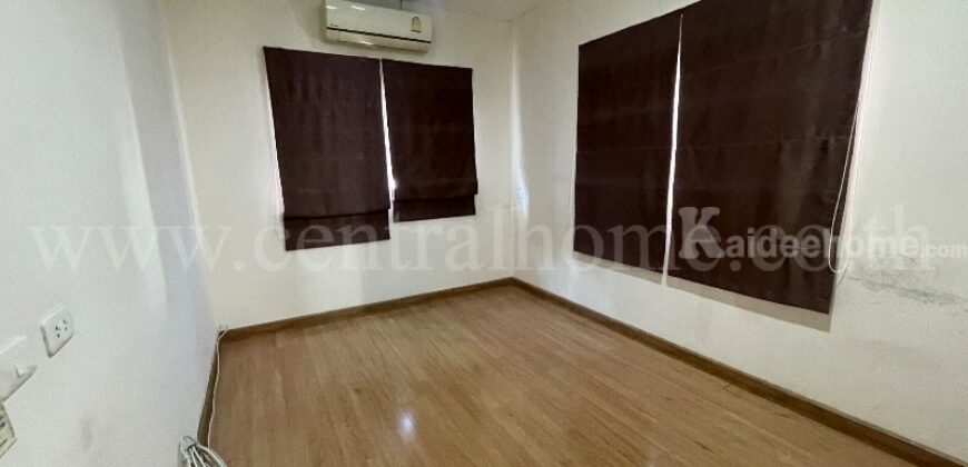 ทาวน์เฮ้าส์ โกลเด้น ทาวน์ ปิ่นเกล้า – จรัญสนิทวงศ์ หลังริม พร้อมเข้าอยู่