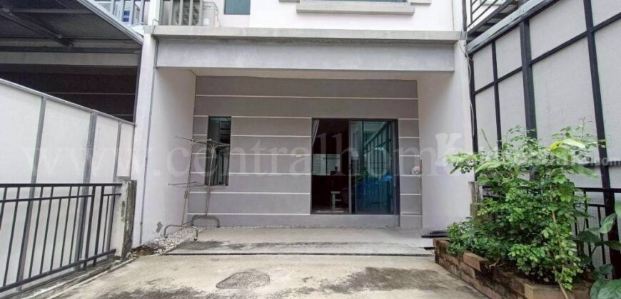 ทาวน์เฮ้าส์ โมดิ วิลล่า ปิ่นเกล้า – วงแหวน บ้านสวยพร้อมอยู่