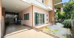 ขาย!! บ้านแฝด พนาสนธิ์วิลล่า ลำลูกกา-คลอง4 (42 ตร.ว.) ถนนพระองค์เจ้าสาย คลองสี่ ปทุมธานี ใกล้ตลาดกลาง ลาดสวาย เพียง 300 เมตร