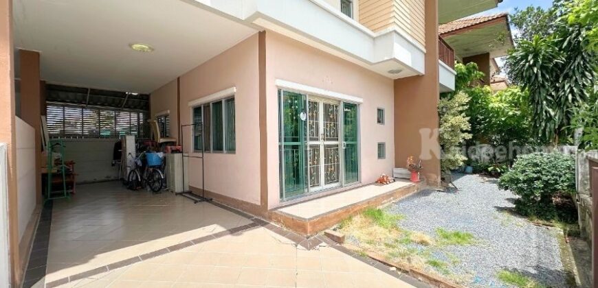 ขาย!! บ้านแฝด พนาสนธิ์วิลล่า ลำลูกกา-คลอง4 (42 ตร.ว.) ถนนพระองค์เจ้าสาย คลองสี่ ปทุมธานี ใกล้ตลาดกลาง ลาดสวาย เพียง 300 เมตร