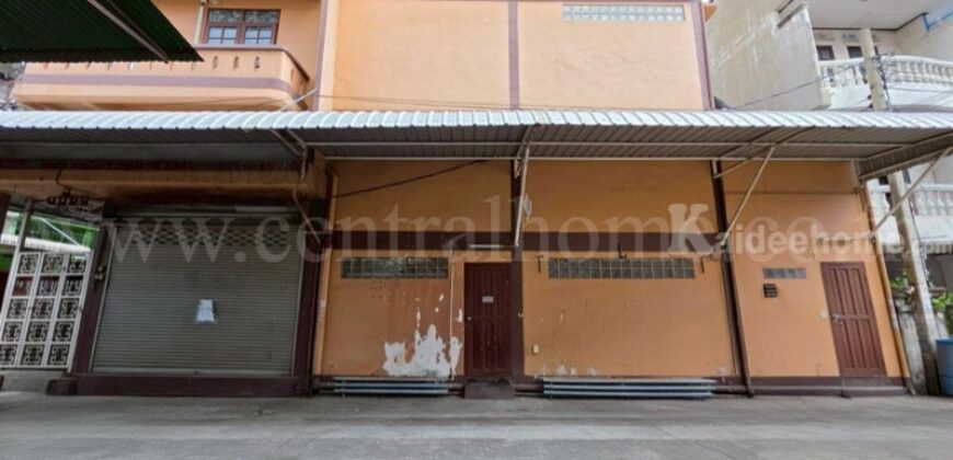 อาคารพาณิชย์ 4 ชั้น บ้านอมรชัย 3 บรมราชชนนี ห้องมุม ต่อเติมครบ ราคาถูก