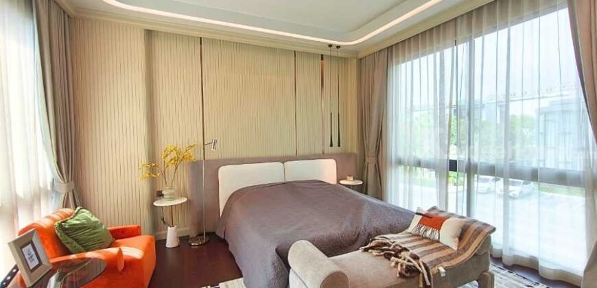 ขาย/ให้เช่า บ้านเดี่ยว 3 ชั้น แกรนด์ บางกอก บูเลอวาร์ด ดอนเมือง-แจ้งวัฒนะ (ขนาด 76 ตร.ว.) ระดับ Luxury เป็นบ้านตัวอย่างตกแต่งพร้อมเข้าอยู่ ติดถนนศรีสมาน ใกล้ทางด่วนอุดรรัถยา ปากเกร็ด นนทบุรี : Grand Bangkok Boulevard Donmueang-Chaengwattana