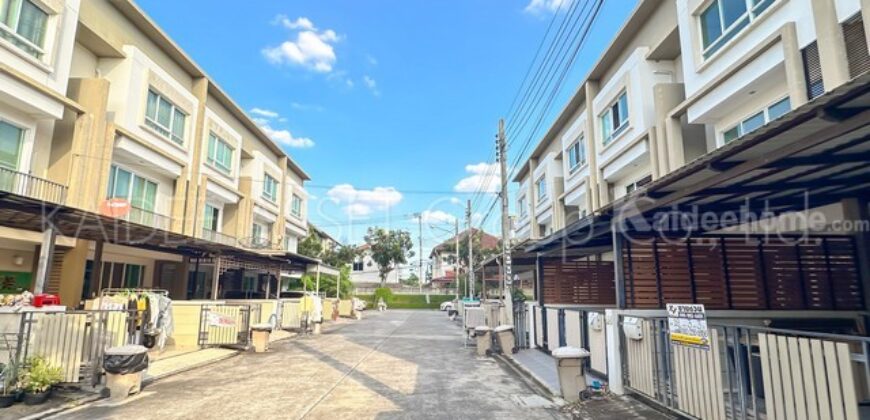 ลุมพินี ทาวน์ เพลส รัชโยธิน-เสนา | ทาวน์โฮม จันทรเกษม