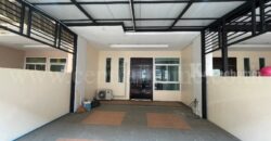 ทาวน์เฮ้าส์ 3 ชั้น เดอะบริติช กัลปพฤกษ์ พร้อมอยู่ ราคาถูก