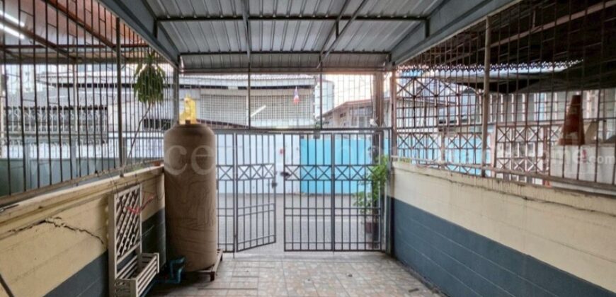 ทาวน์เฮ้าส์ 3 ชั้น สุขุมวิท 103 ซอยอุดมสุข 21 ราคาถูก ใกล้ BTS อุดมสุข