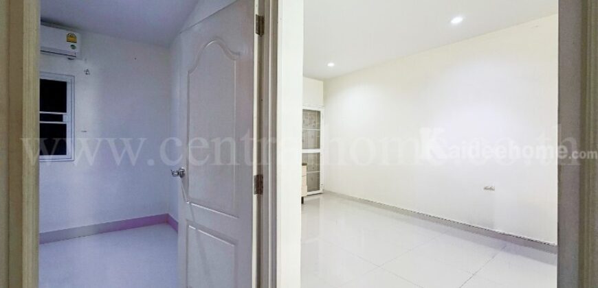 ทาวน์โฮม ไอลีฟ ทาวน์ พระราม 2 กม.14 ต่อเติมครบ สภาพดี พร้อมอยู่