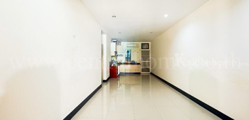 ทาวน์โฮม ไอลีฟ ทาวน์ พระราม 2 กม.14 ต่อเติมครบ สภาพดี พร้อมอยู่