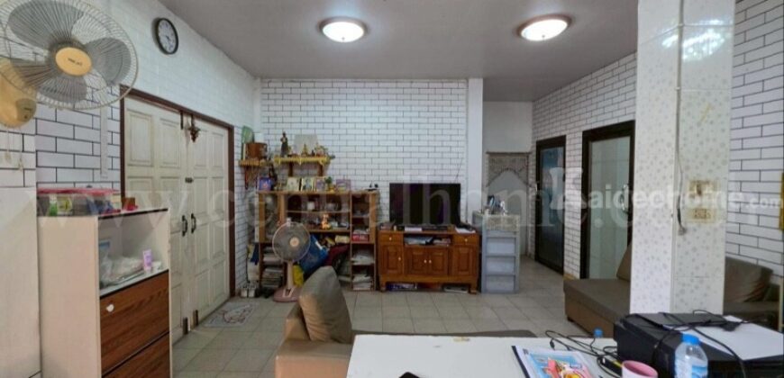 บ้านเดี่ยว 2 หลัง 53.3 ตารางวา ซอยเทิดราชัน 33