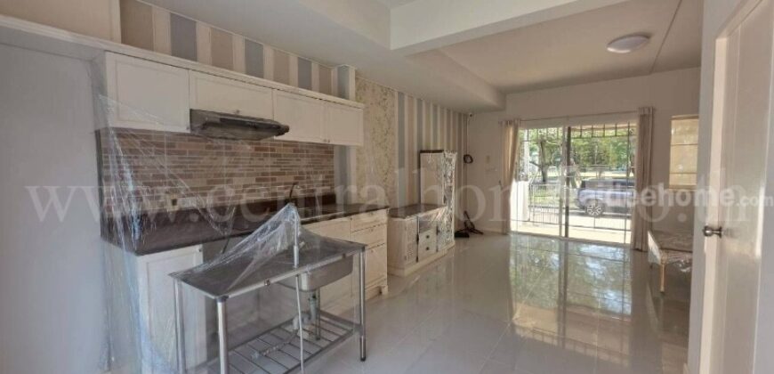 ทาวน์โฮม 2 ชั้น วิลลาจจิโอ บางนา ซอยเอแบค บ้านสวยใหม่มาก พร้อมอยู่ ราคาถูก