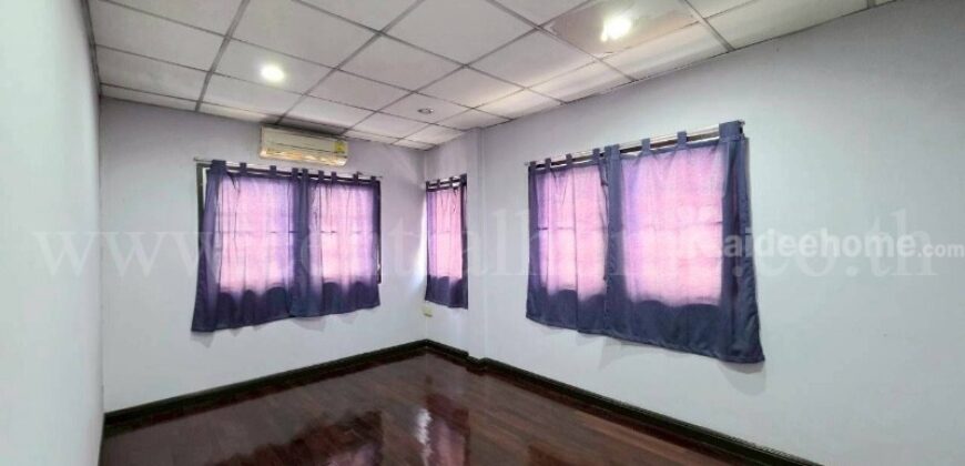 บ้านเดี่ยว 70 ตารางวา หมู่บ้านเสนานิเวศน์ โครงการ 2 บ้านสวย สภาพดีมาก พร้อมอยู่