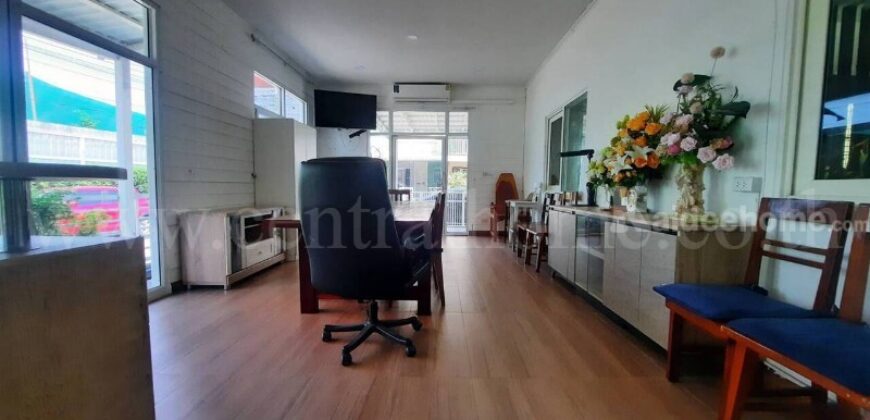 ทาวน์เฮ้าส์ โกลเด้น อเวนิว แจ้งวัฒนะ – ติวานนท์ หลังมุม เฟอร์ครบ พร้อมอยู่