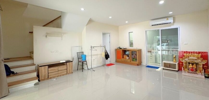 ขาย!! ทาวน์โฮม วิลเลต ไลท์ รัตนาธิเบศร์ (ขนาด 20 ตร.ว.) ถ.บางใหญ่-บางคูลัด นนทบุรี : Villette Lite Rattanathibet