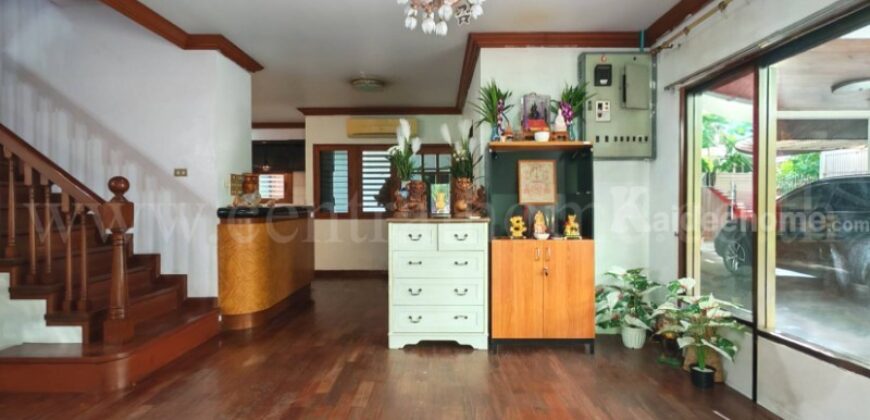 บ้านเดี่ยว ศรีเจริญวิลล่า หลังมุม ติดถนนเทพารักษ์ ใกล้ รพ.สินแพทย์