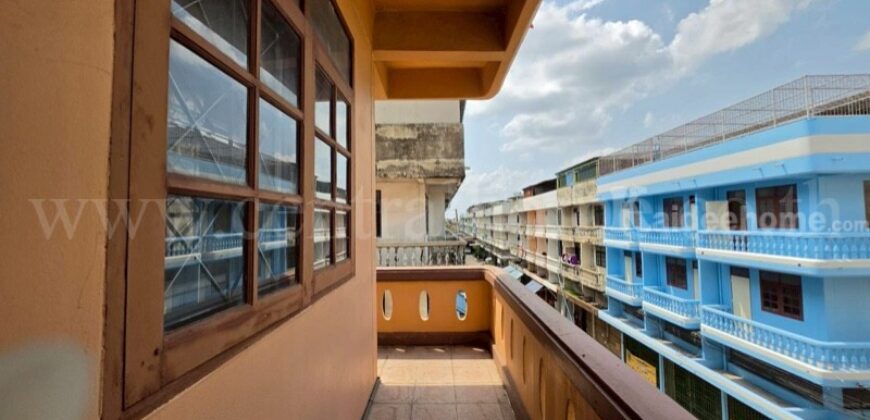 อาคารพาณิชย์ 4 ชั้น บ้านอมรชัย 3 บรมราชชนนี ห้องมุม ต่อเติมครบ ราคาถูก