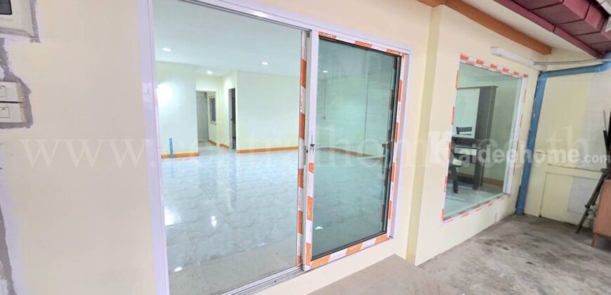 ทาวน์เฮ้าส์ ซอยปากเกร็ด – แจ้งวัฒนะ 35 ใกล้ MRT ศรีรัช 400 เมตร