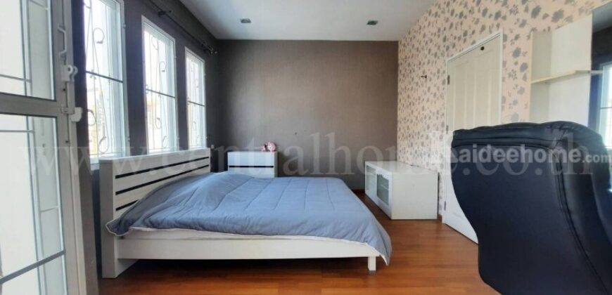 ทาวน์เฮ้าส์ โกลเด้น อเวนิว แจ้งวัฒนะ – ติวานนท์ หลังมุม เฟอร์ครบ พร้อมอยู่