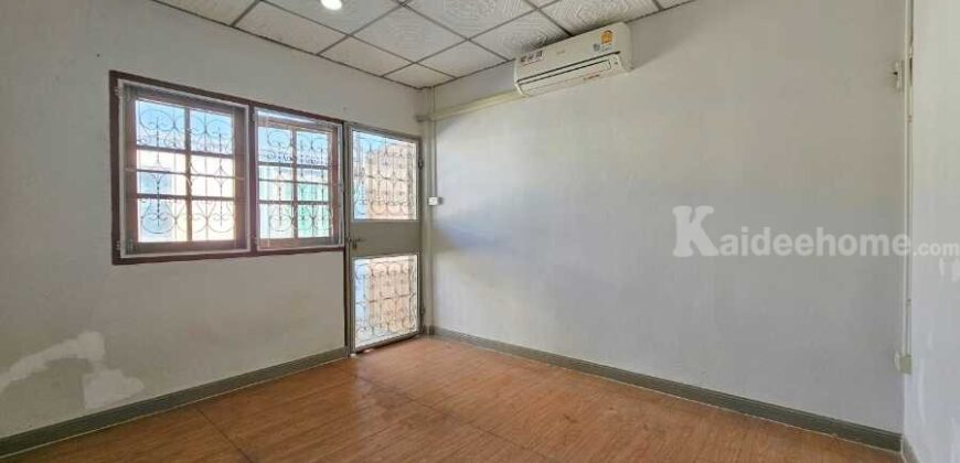 ขายถูก!! ทาวน์เฮ้าส์ 2 ชั้น หงส์ประยูร1 บางบัวทอง (ขนาด 17 ตร.ว.) เข้าออกได้หลายทาง ใกล้แยกบางพลู อ.บางบัวทอง จ.นนทบุรี