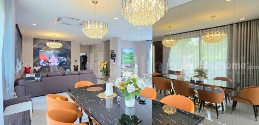 บ้านเดี่ยว บางกอก บูเลอวาร์ด วิภาวดี – พหลโยธิน แปลงหน้าสวน