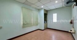 บ้านเดี่ยว 70 ตารางวา หมู่บ้านเสนานิเวศน์ โครงการ 2 บ้านสวย สภาพดีมาก พร้อมอยู่