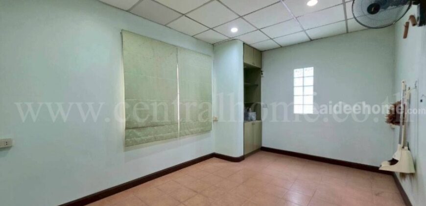 บ้านเดี่ยว 70 ตารางวา หมู่บ้านเสนานิเวศน์ โครงการ 2 บ้านสวย สภาพดีมาก พร้อมอยู่