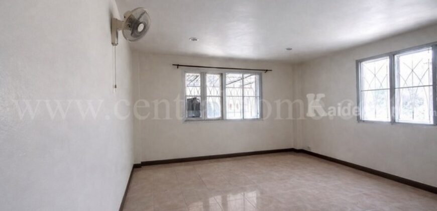 บ้านเดี่ยว 300 ตร.วา ธรรมสุธีร์ ปทุมธานี ติดตั้งโซลาเซลล์ ประหยัดไฟ พร้อมอยู่