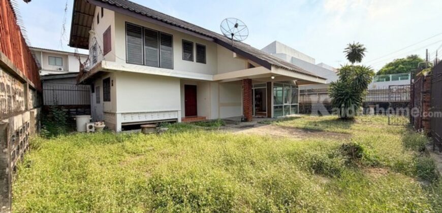 บ้านเดี่ยว คันนายาว หมู่บ้านสวนสยาม (อมรพันธ์นคร 6) 64 ตร.ว. 4 นอน ตรงข้ามสโมสร