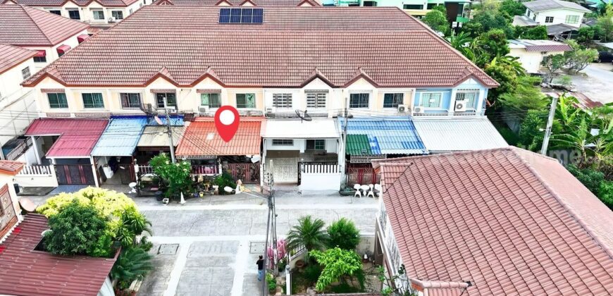 ทาวน์เฮ้าส์สินทวี เทียนทะเล โครงการ 1 รีโนเวทสวย สภาพนางฟ้า 24 ตร.ว. พร้อมอยู่ทันที