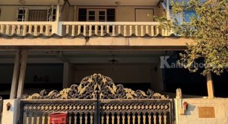 ให้เช่าทาวเฮ้าส์ 3 ชั้น หมู่บ้าน สินทวีแกรนด์วิลเลจน์ ใกล้ห้างเซ็นทรัลพระราม2 พร้อมอยู่ โทร 081-8218151