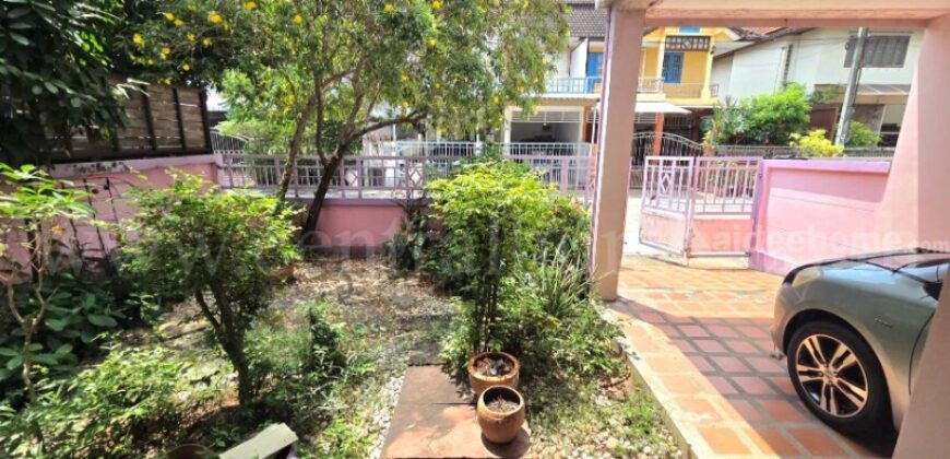 บ้านแฝด ซิลค์ วิลเลจ พหลโยธิน 54 หลังริม ติดถนน บ้านสวย ราคาถูก