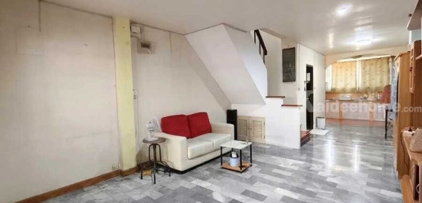 ขาย!! ทาวน์โฮม หมู่บ้านร็อคการ์เด้นโฮม2 (ขนาด 19 ตร.ว.) ซอยวัชรพล3 แยก1 สายไหม : Rock Garden Home 2