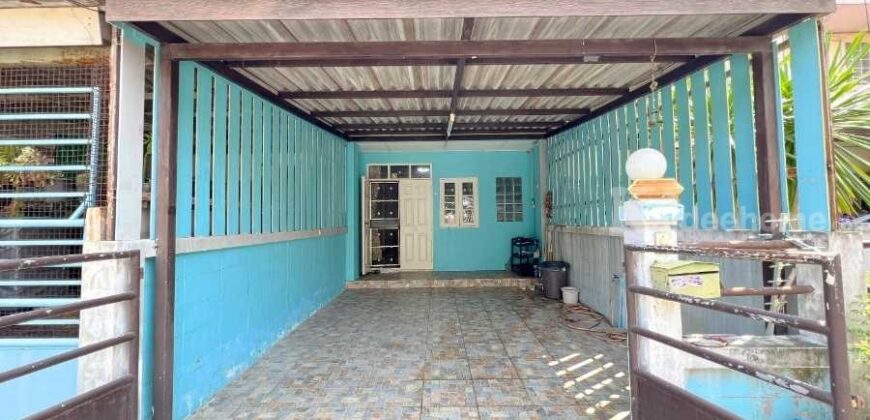 ขาย!! ทาวน์โฮม 2 ชั้น หมู่บ้านบัวทอง4 บ้านกล้วย-ไทรน้อย (ขนาด 16 ตร.ว.) ลานหน้าบ้านกว้าง ไม่แออัด บ้านหันหน้าไปทางทิศตะวันออกเฉียงเหนือ บางบัวทอง นนทบุรี : Baan Buathong4