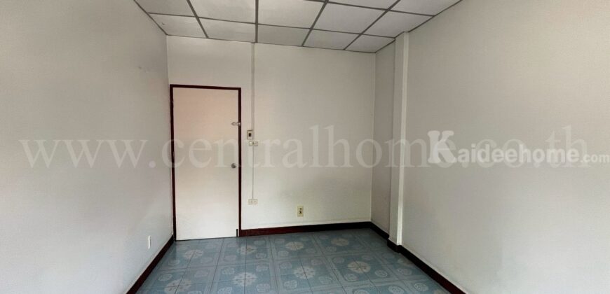 ทาวน์เฮ้าส์ ซอยโกสุมรวมใจ 38 ดอนเมือง หลังมุม ราคาถูก ใกล้สนามบิน