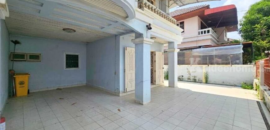 ขาย!! บ้านแฝด บ้านสวนนครชัยศรี จ.นครปฐม (ขนาด 40 ตร.ว.) ถนนหน้าบ้านกว้าง 7 เมตร โครงการอยู่ติดถนนใหญ่ ถนนเพชรเกษม : (Baan Suan Nakhon Chai Si)