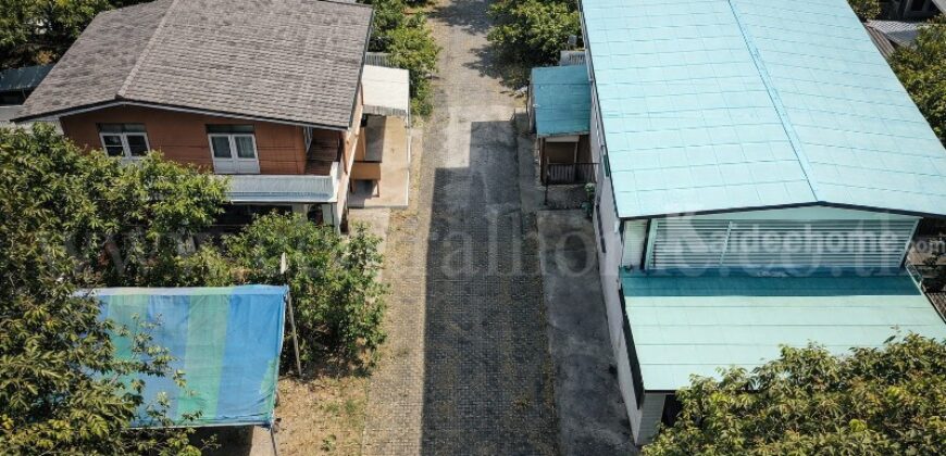 ที่ดินเปล่า พร้อมสิ่งปลูกสร้าง 1 ไร่ ถนนเลียบคลองประปา ฝั่งแจ้งวัฒนะ ทำเลดี