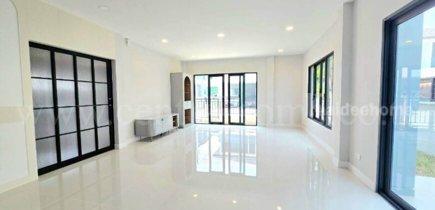 บ้านเดี่ยว เซนโทร ติวานนท์ – ศรีสมาน บ้านใหม่ ถูกสุดในโครงการ